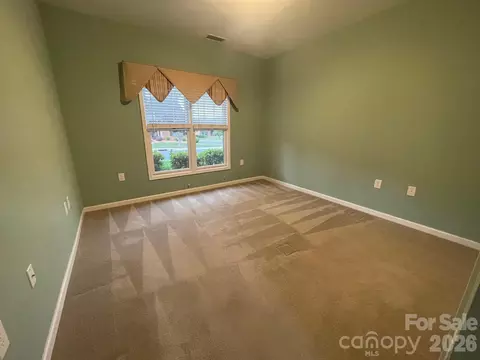 Bedroom - 489 26th Ne Ave NE, Hickory, NC 28601 photo 4 of 4