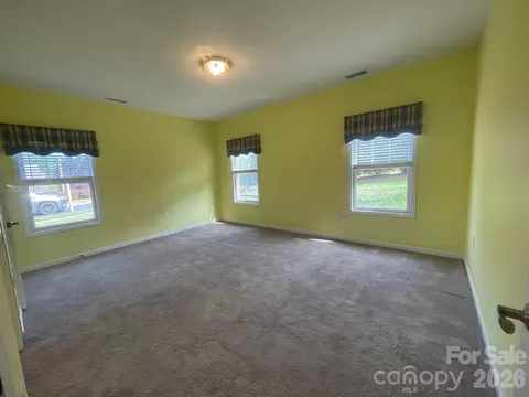 Bedroom - 489 26th Ne Ave NE, Hickory, NC 28601 photo 3 of 4