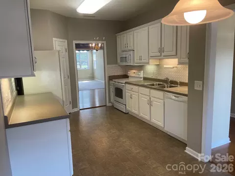 Kitchen - 489 26th Ne Ave NE, Hickory, NC 28601 photo 2 of 3