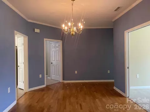 Living - 489 26th Ne Ave NE, Hickory, NC 28601 photo 1 of 2