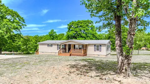 238 Phillips Dr, Forest City, NC 28043
