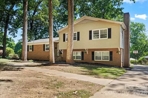 2010 Saratoga 5 Dr #5, Gastonia, NC 28056