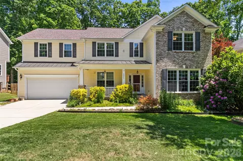 6425 Colonial Garden Dr, Huntersville, NC 28078