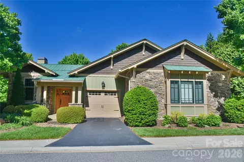 52 Mandolin 52 Dr #52, Black Mountain, NC 28711
