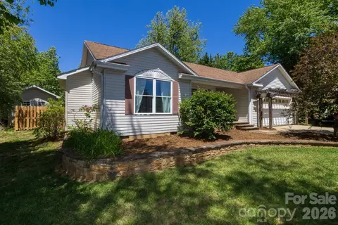 55 Eden Glen Rd, Black Mountain, NC 28711