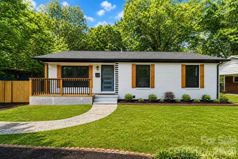 1519 Briarfield Dr, Charlotte, NC 28205