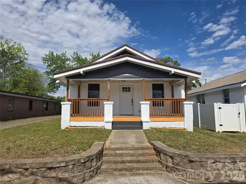 813 Highland Se Ave SE, Hickory, NC 28602