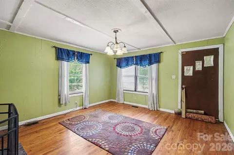 Living - 301 Hampton Rd, Lancaster, SC 29720 photo 1 of 4