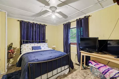 Bedroom - 301 Hampton Rd, Lancaster, SC 29720 photo 3 of 3