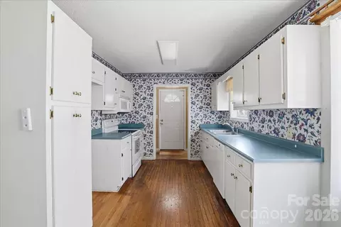 Kitchen - 411 Patio Rd, Easley, SC 29642 photo 1 of 3