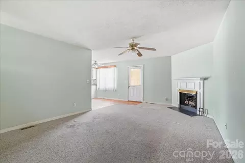 Living - 411 Patio Rd, Easley, SC 29642 photo 2 of 3