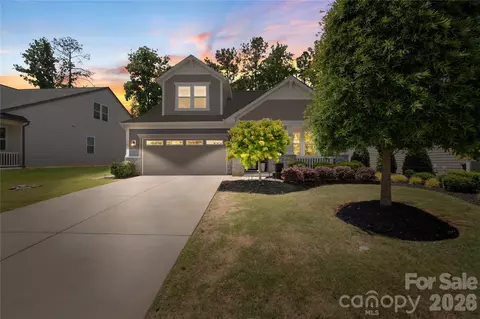 445 Sandbar Pt, Clover, SC 29710