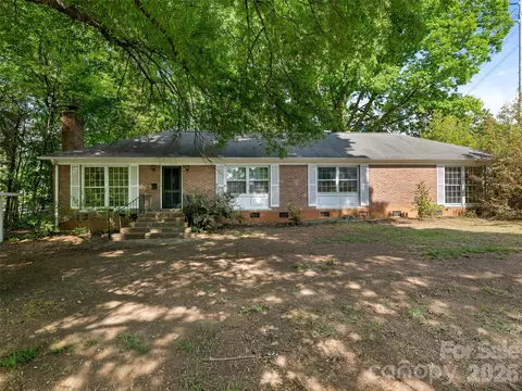 4701 Aspen Ct, Charlotte, NC 28210