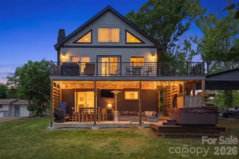 4473 Ridge St, Claremont, NC 28610