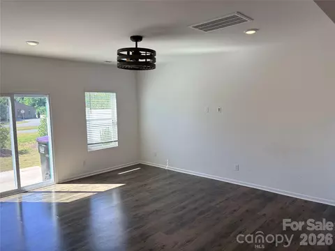 Living - 514 Station St, Clover, SC 29710 photo 2 of 3