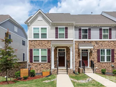 9420 Mallard Mills Dr, Charlotte, NC 28262