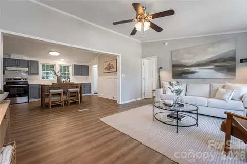 19 Sycamore St, Asheville, NC 28804