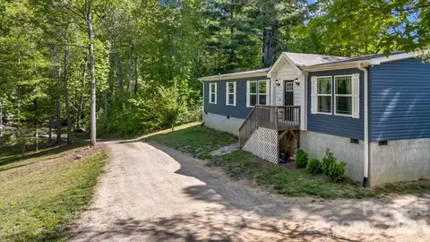118 Bartram Way, Black Mountain, NC 28711