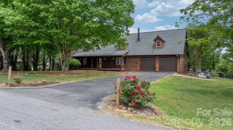 2025 34th Avenue Ne Dr NE, Hickory, NC 28601