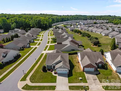 View/Area - 412 Garner Dr, Salisbury, NC 28146 photo 6 of 9