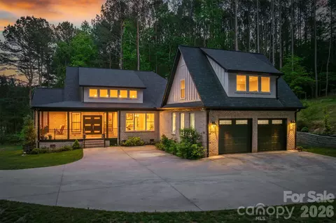 100 White Fawn Cir, Granite Falls, NC 28630