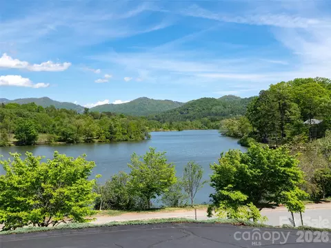 7 Glen Falls Rd, Asheville, NC 28804