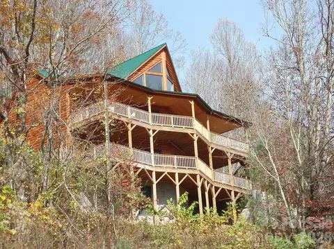241 Historic Oak Trl, Waynesville, NC 28785