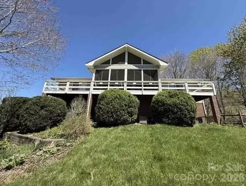 601 Mountain Glen Dr, Newland, NC 28657