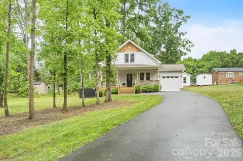 2029 Bost St, Lincolnton, NC 28092