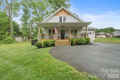 2029 Bost St, Lincolnton, NC 28092
