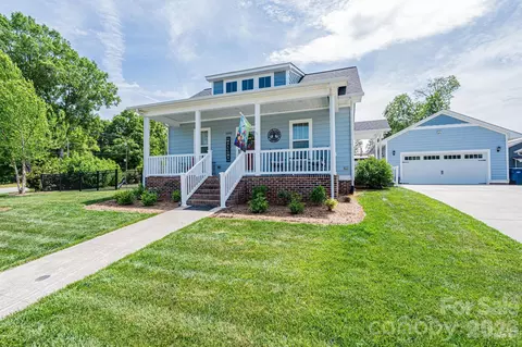 1092 33rd Avenue Ne Loop NE, Hickory, NC 28601