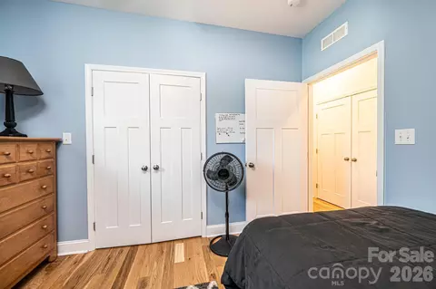 Bedroom - 1092 33rd Avenue Ne Loop NE, Hickory, NC 28601 photo 5 of 8