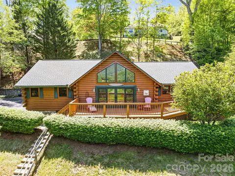 970 Campbell Mountain Dr, Waynesville, NC 28785