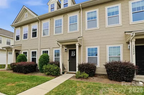 13596 Calloway Glen Dr, Charlotte, NC 28273