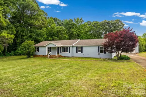 161 Shadow Lake Dr, Clover, SC 29710