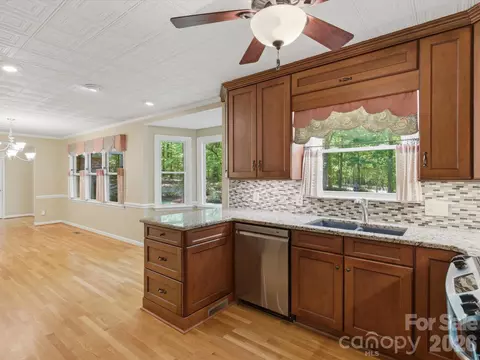 Kitchen - 245 Rainbow Cir, Clover, SC 29710 photo 4 of 5