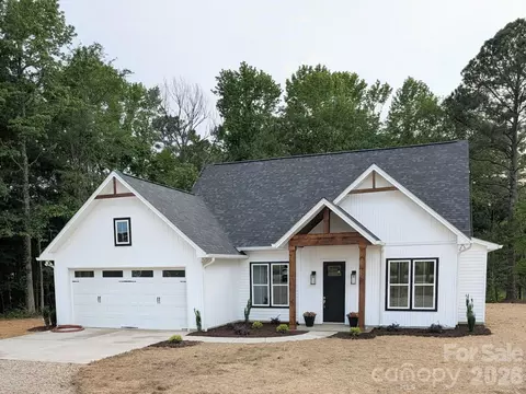 725 Potter Rd, Lancaster, SC 29720