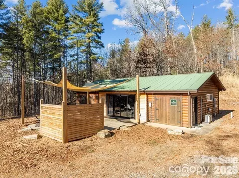 44 Chambers Dr, Weaverville, NC 28787