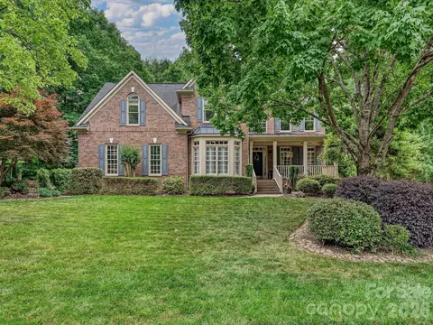 17405 Lynx Den Ct, Davidson, NC 28036