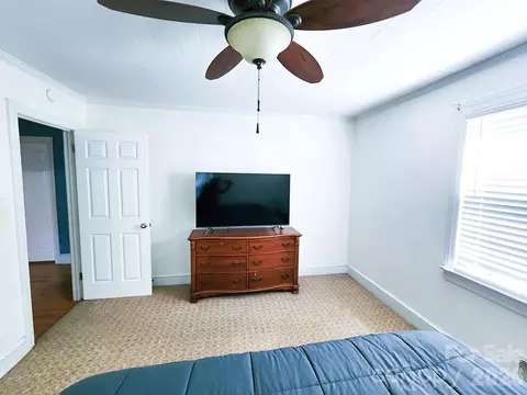 Bedroom - 1399 Ruby Spencer St, Newton, NC 28658 photo 4 of 5