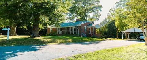 1399 Ruby Spencer St, Newton, NC 28658