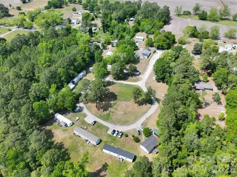 417 Mason Town Rd, Newport, NC 28570