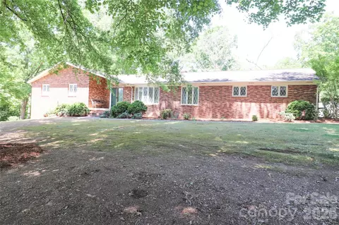 112 Forest Ne Ave NE, Valdese, NC 28690