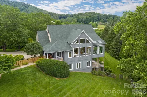 33 Bridle Path Dr, Barnardsville, NC 28709