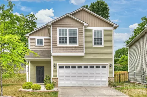 1530 Starmount Cove Ln, Charlotte, NC 28210
