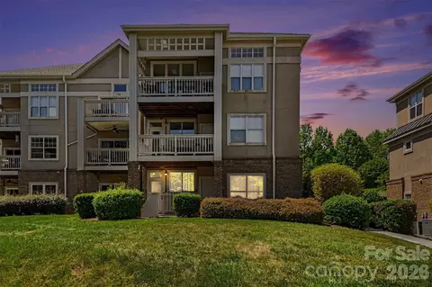 104 Pier 33 301 Dr #301, Mooresville, NC 28117