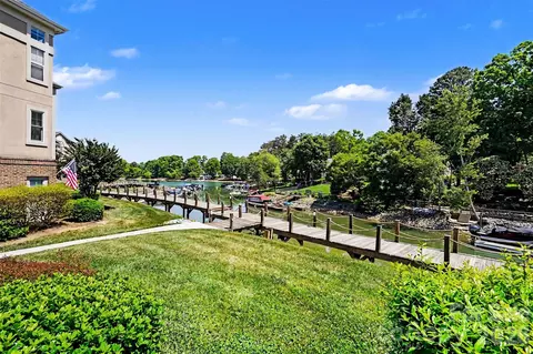 104 Pier 33 301 Dr #301, Mooresville, NC 28117