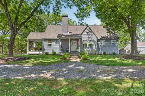 581 Hicks Creek Rd, Troutman, NC 28166