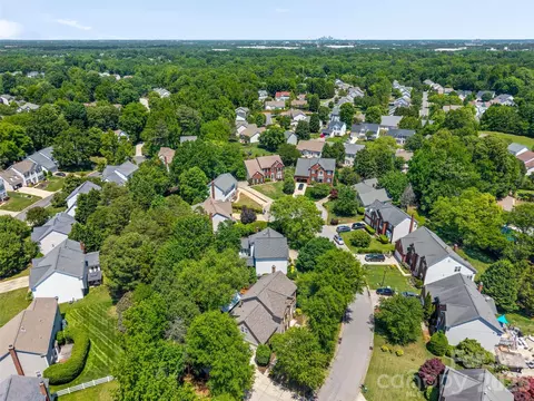 View/Area - 620 E Cheval Dr, Fort Mill, SC 29708 photo 3 of 5