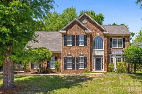 620 E Cheval Dr, Fort Mill, SC 29708